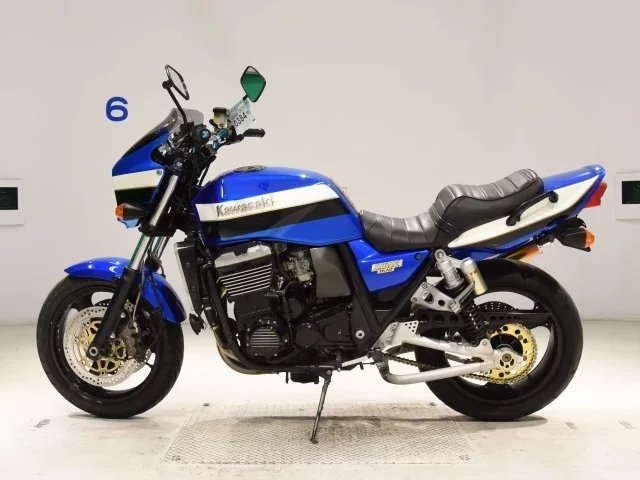 Kawasaki ZRX1100