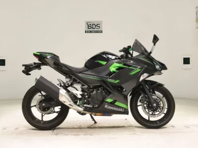 Kawasaki NINJA400-2