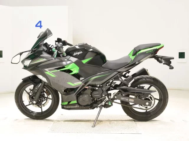 Kawasaki NINJA400-2