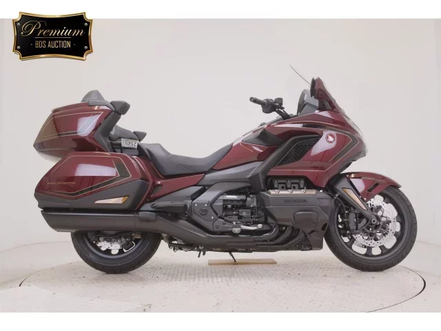 Honda GL1800 TOUR D лот № 2560 оценка 8  с аукциона в Японии