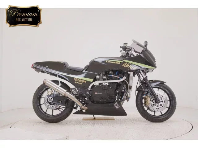 Kawasaki GPZ900R