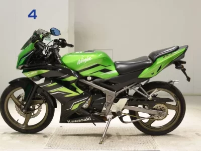 Kawasaki NINJA150RR