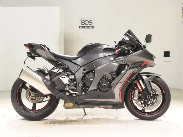 Kawasaki ZX-10RA лот № 5115 оценка 5  с аукциона в Японии