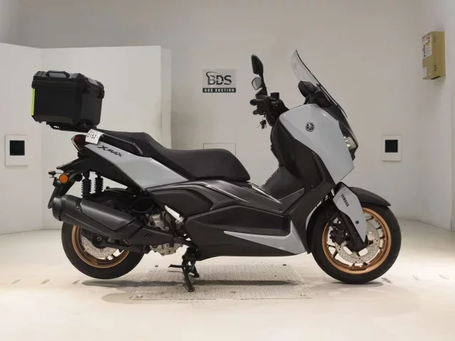 Yamaha X-MAX250-2 лот № 0152 оценка 6  с аукциона в Японии