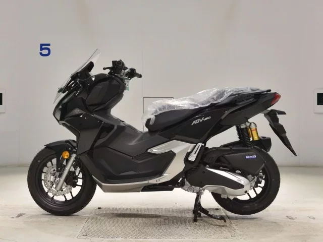 Honda ADV160