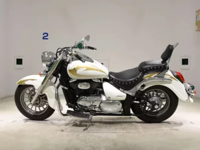 Suzuki INTRUDER 400 CLASSIC