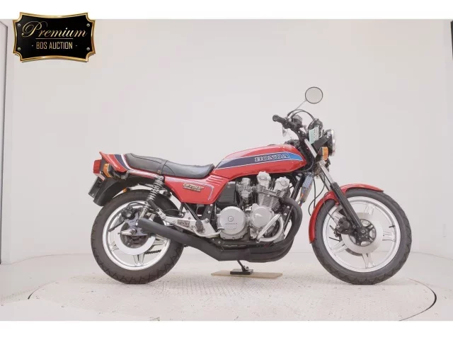 Honda CB750 лот № 7504 оценка 4  с аукциона в Японии
