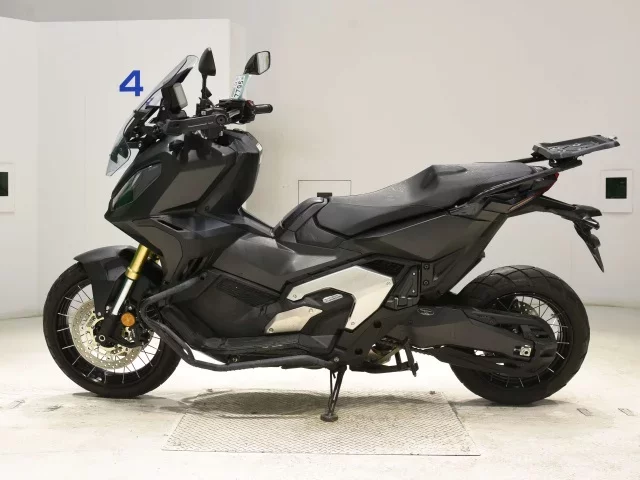 Honda X-ADV750-2