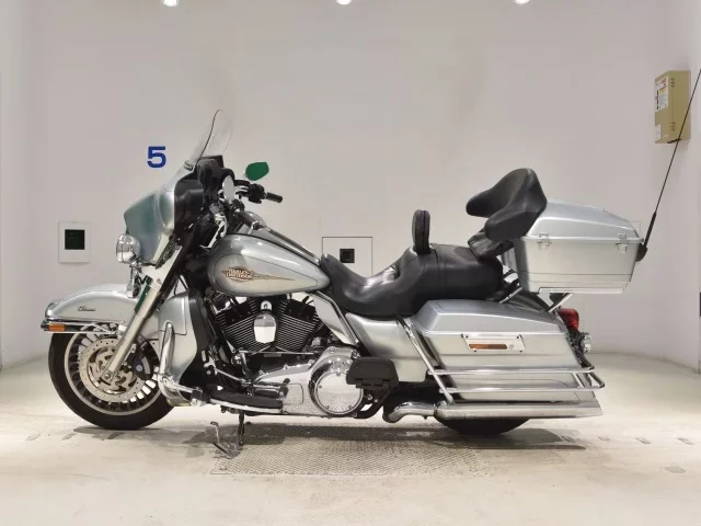 Harley-Davidson HARLEY FLHTC1580