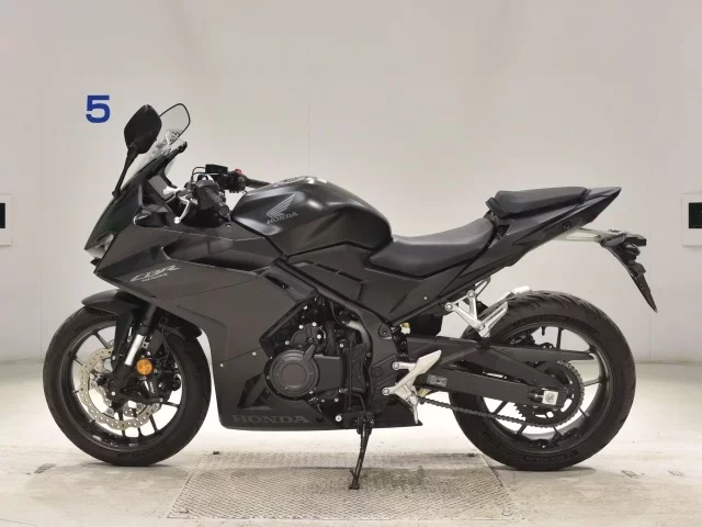 Honda CBR400R-3