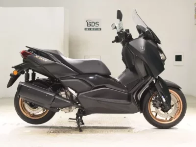 Yamaha X-MAX250-2