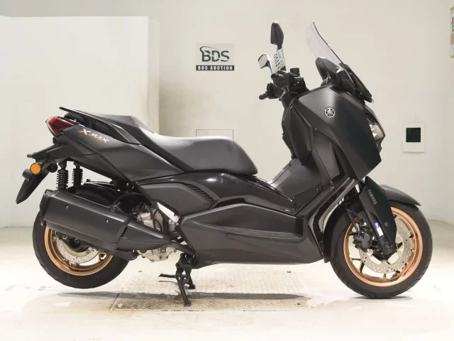 Yamaha X-MAX250-2