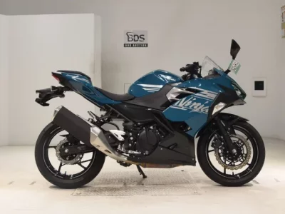 Kawasaki NINJA400-2