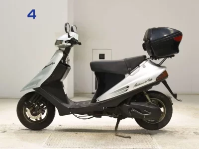 Suzuki ADDRESS V100