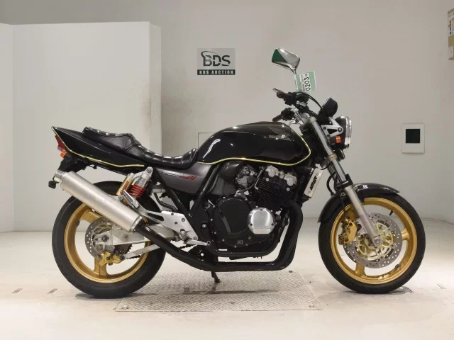 Honda CB400SFV-2 лот № 0203 оценка 4  с аукциона в Японии