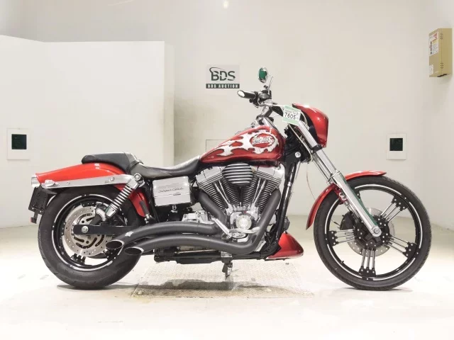 Harley-Davidson HARLEY FXDC1580 лот № 7605 оценка 4  с аукциона в Японии