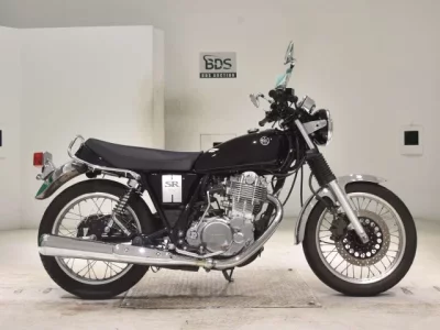 Yamaha SR400-5