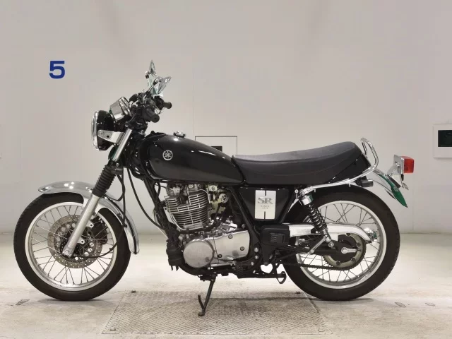 Yamaha SR400-5