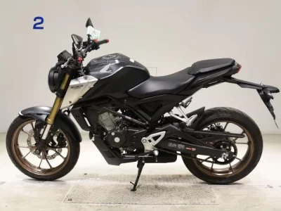 Honda CB125R-2