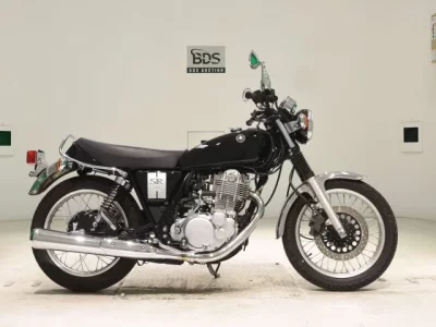 Yamaha SR400-5