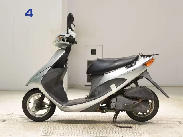 Suzuki ADDRESS V50