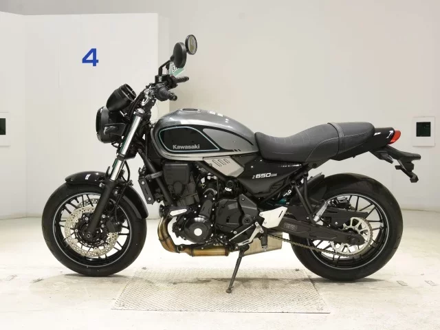 Kawasaki Z650RS
