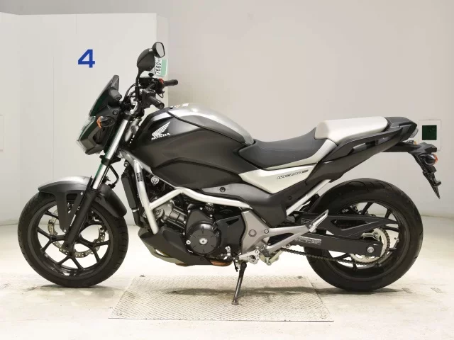 Honda NC750S-2