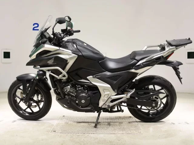 Honda NC750XD-3