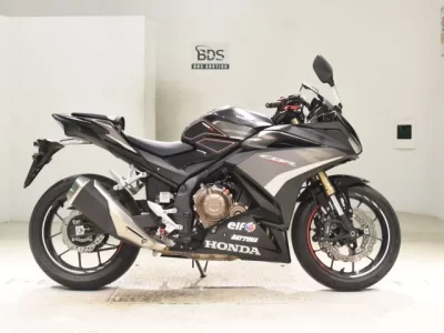 Honda CBR400R-2