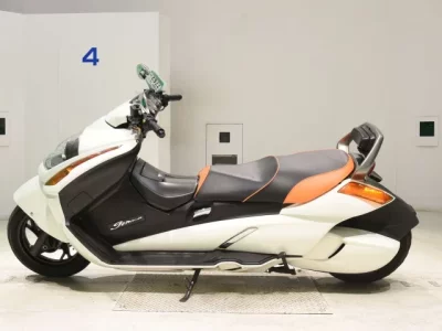 Suzuki GEMMA250