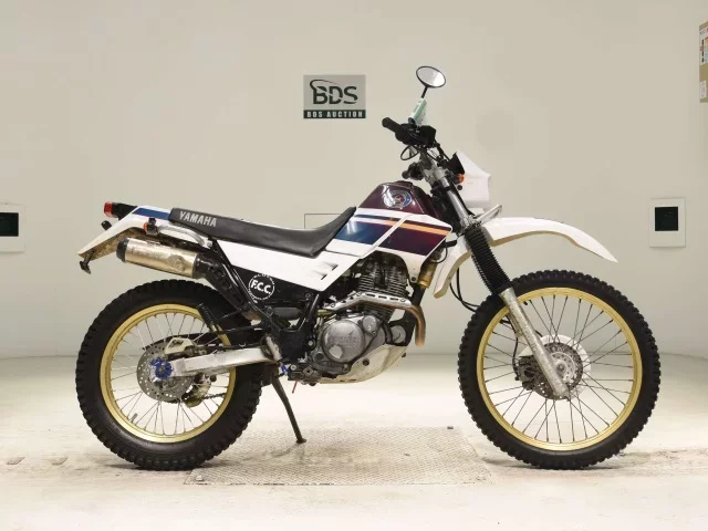 Yamaha SEROW 225W