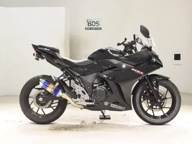 Suzuki GSX250RA