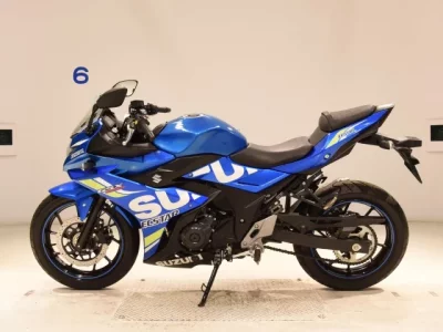 Suzuki GSX250RA