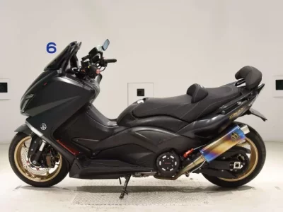 Yamaha T-MAX530-2