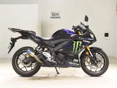 Yamaha YZF-R25A