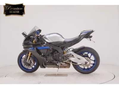 Yamaha YZF-R1M