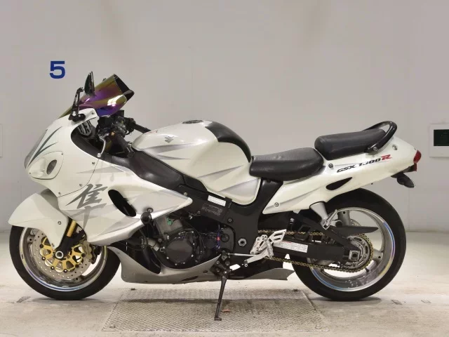 Suzuki GSX1300R HAYABUSA