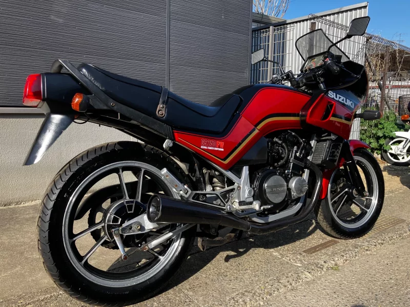 Suzuki GS250