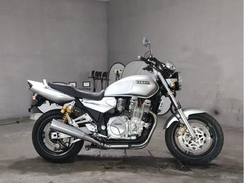 Yamaha XJR1300