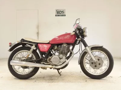 Yamaha SR400-2
