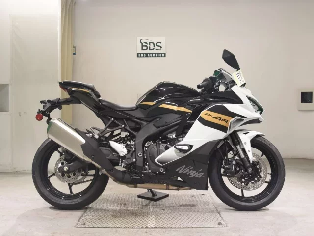 Kawasaki ZX-4R SE