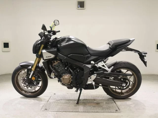 Honda CB650R-2