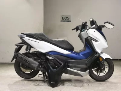 Honda FORZA -4
