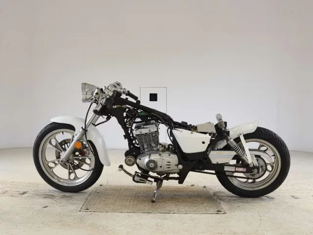 Suzuki GN125H