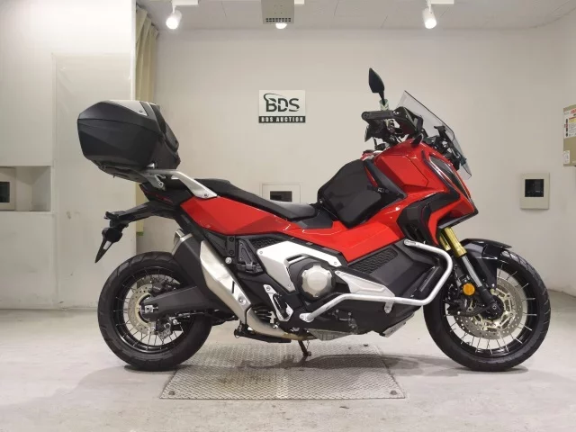 Honda X-ADV750-2