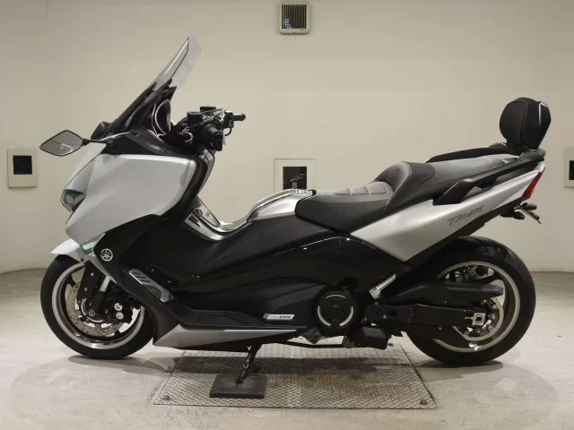 Yamaha T-MAX530DX