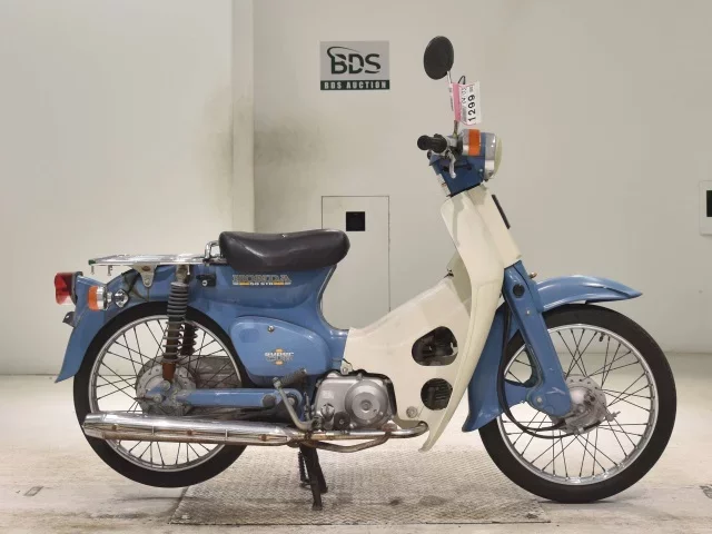 Honda C50