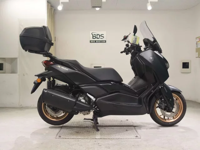 Yamaha X-MAX250-2