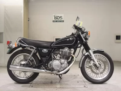 Yamaha SR400-3
