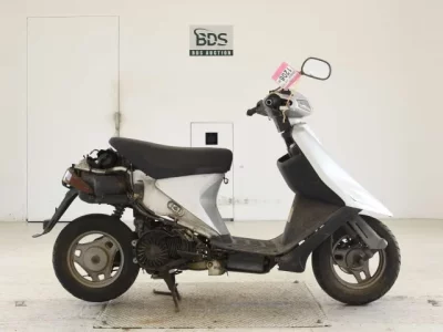 Suzuki ADDRESS V100